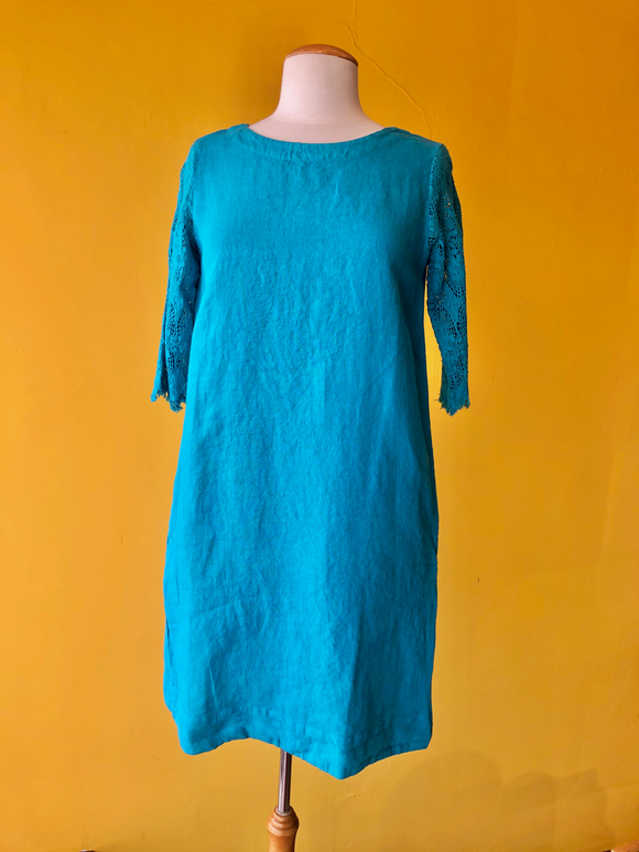 Cut Loose S/S Shift Dress with Lace Sleeves