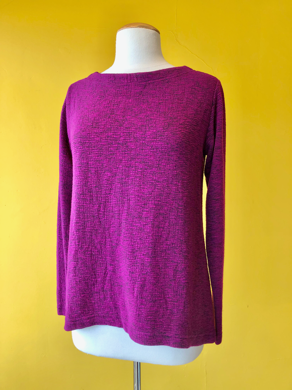 Wide-Facing Pullover